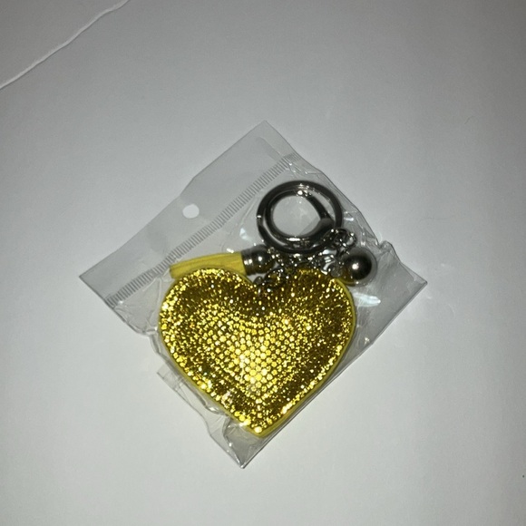 Gold/Yellow Heart Keychain - Picture 2 of 2